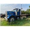 Image 2 : 1999 Blue Kenworth W900 Tandem serial 995325 c/w Braden winch, Cummins 18spd, fifth wheel c/w chains