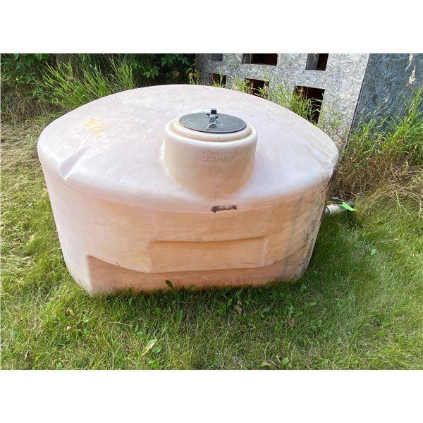300-Gal Poly Tank c/w Valve