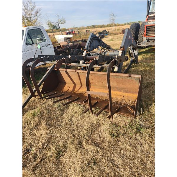 1986 Case 2294 Tractor, 154 eng. H.P., CAHR 20.9 x 38 Duals, 3 Hyds, P.T.O. Showing 1525 hrs, Had Ru