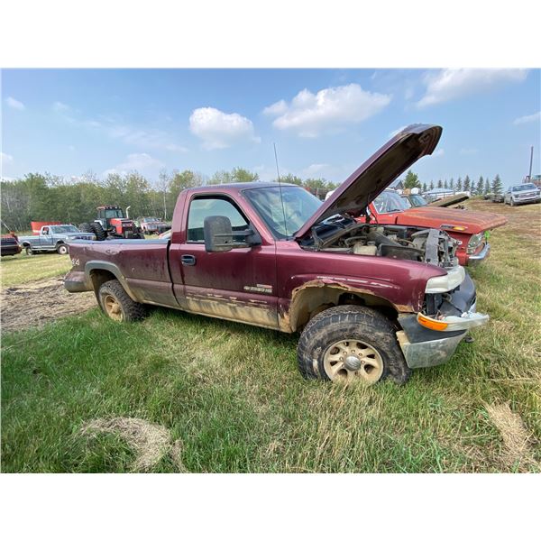 Burgandy Reg Cab 4x4 Duramax, Sold for Parts including misc. in the box