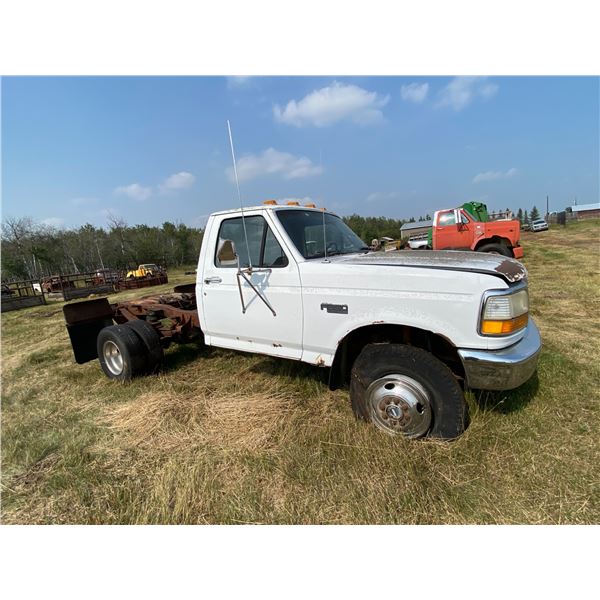 Ford F350 1-Ton 4x4 C&C Sold for Parts, SN. 2FDHF38M3NCB14435