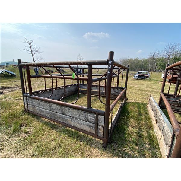 Square Bale Feeder, approx. 100 inch x 100 inch