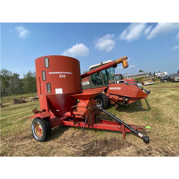 I.H. 1150 Mixer Mill, c/w P.T.O