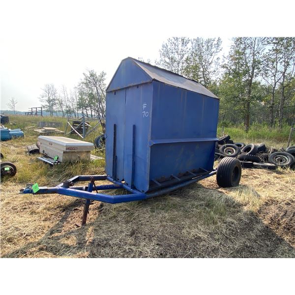 Blue Single Axle Creep Feeder