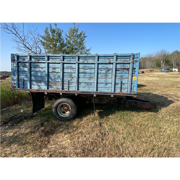 12 FT BOX and hoist mtd on a dually c/w a hitch the debris in the box can not be dumped in the yard