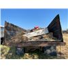Image 4 : 12 FT BOX and hoist mtd on a dually c/w a hitch the debris in the box can not be dumped in the yard