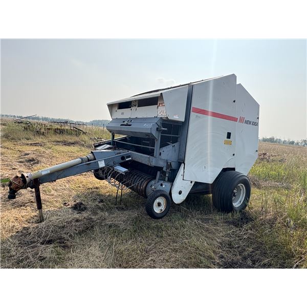 New Idea (Grey) rd. baler c/w PTO, Sold for parts