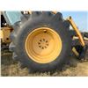 Image 7 : Ford Bidirectional tractor c/w loader & grapple, running order, 18.4x26 tires, showing 7019 hrs, SN.