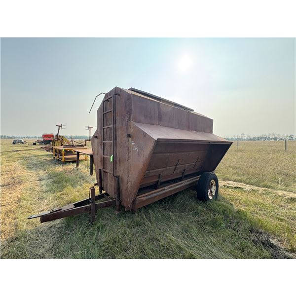 Creep feeder in decent condition approx. 250 bushels