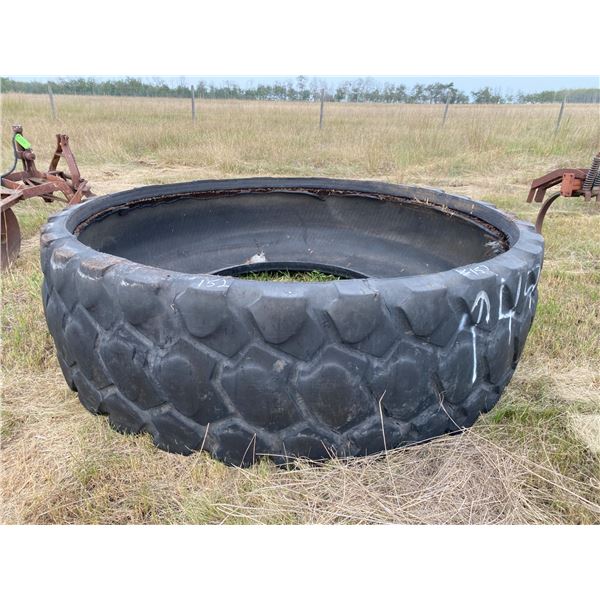 Large tire feeder