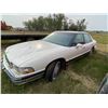 Image 2 : White Buick 4 door sold for parts