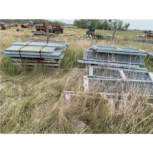 3 lifts of expanded crating selling together