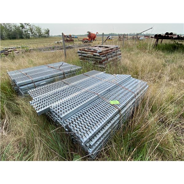 2 lifts of expanded galvanized crating selling together