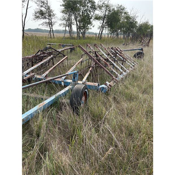 Allied harrow draw bar and decent harrows