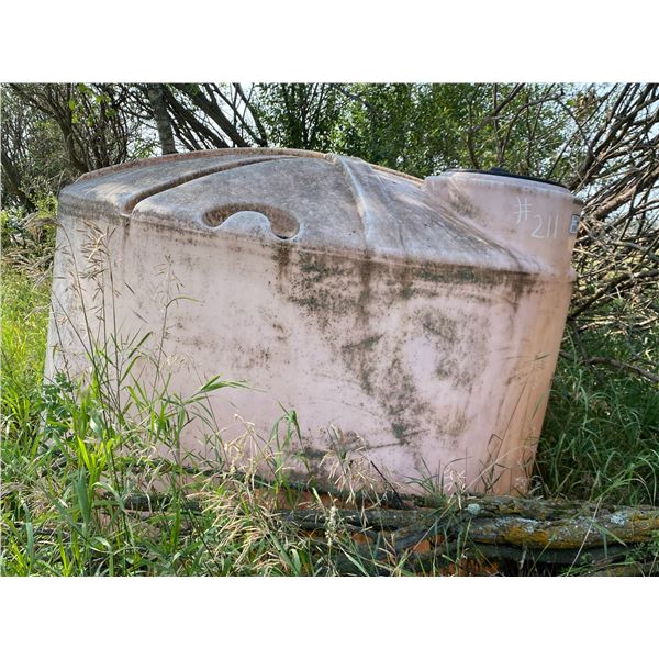 Approx. 1000 Gallon Poly Tank
