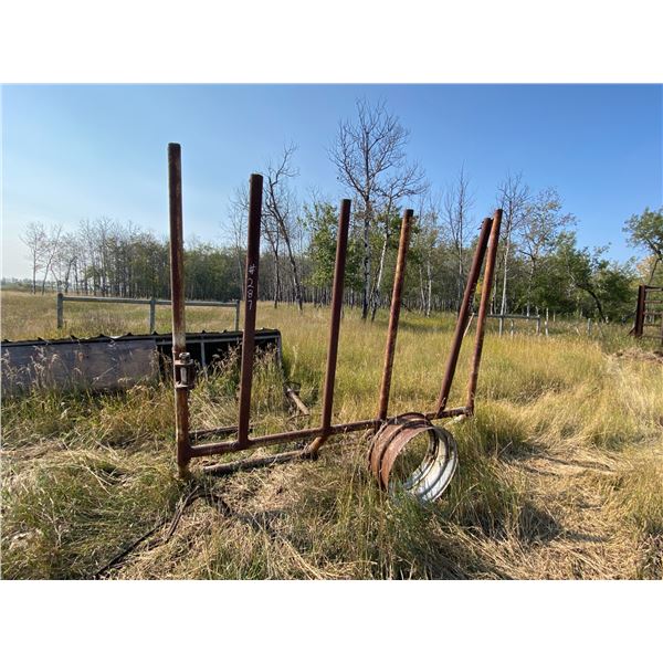 Pipe frames for bale rigging