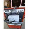 Image 2 : 295 Amp Welder & 2 Pails