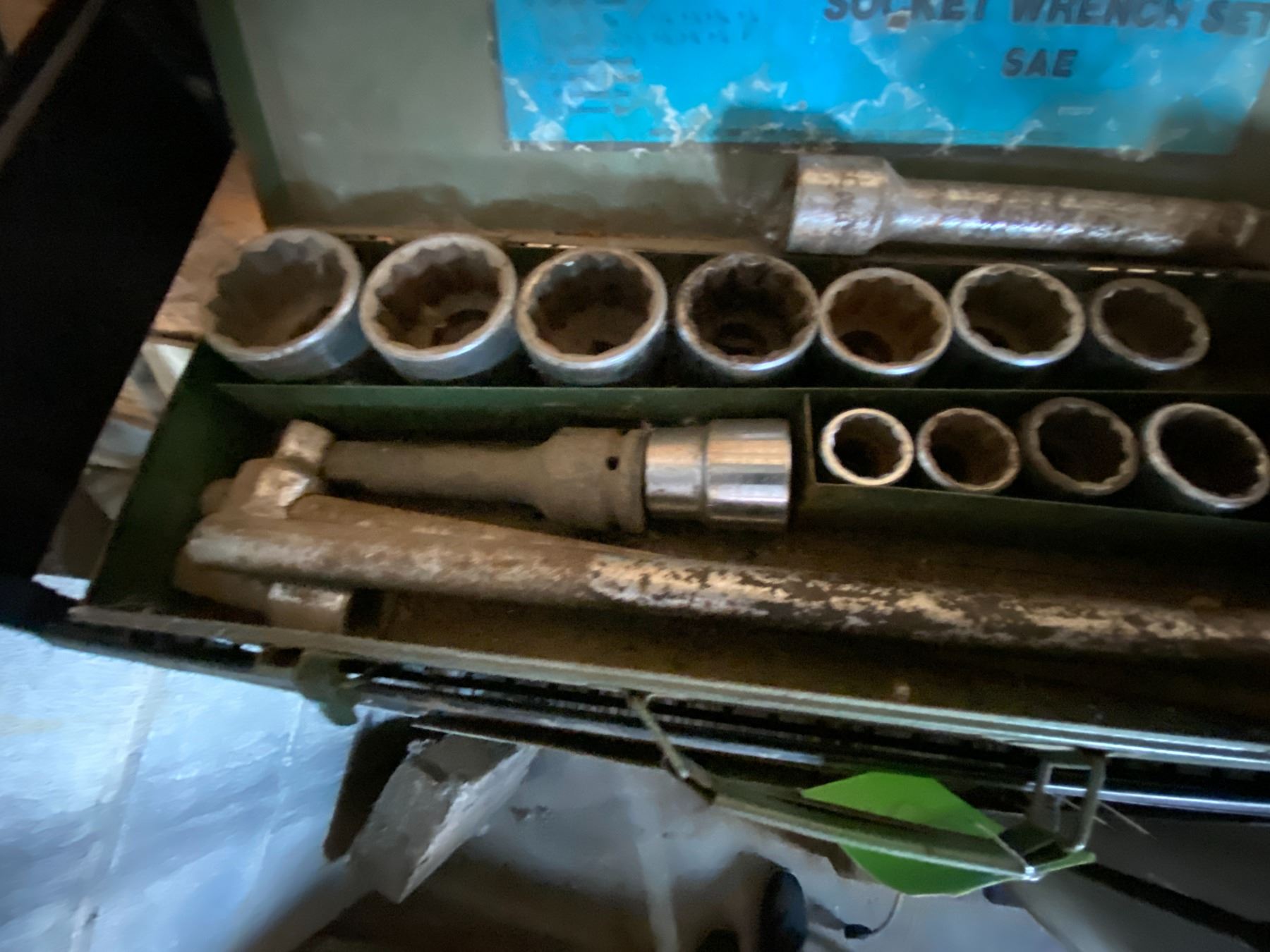 3/4-inch Socket Set c/w Metal Stand