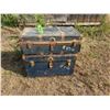 Image 1 : 2 old trunks selling together