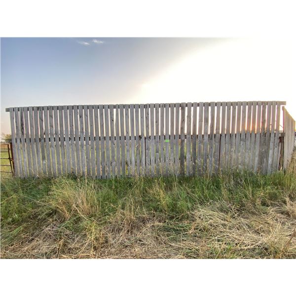 30' Windbreak c/w pipe frame