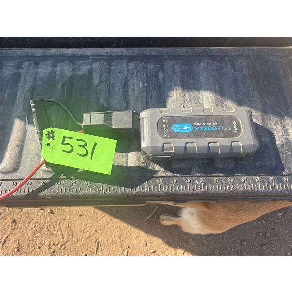 V2200 Jump starter, no charging cord