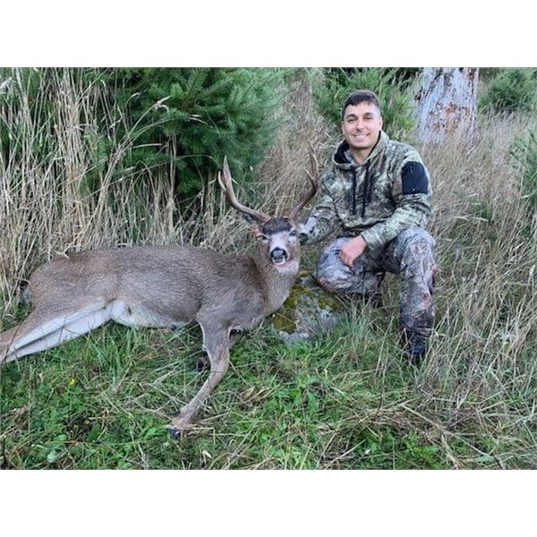 Oregon 5 Day Columbia Blacktail Hunt for 2