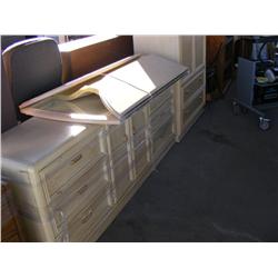 2 Dresser with Mirror Bedroom Set