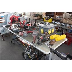 Table Lot of Tools