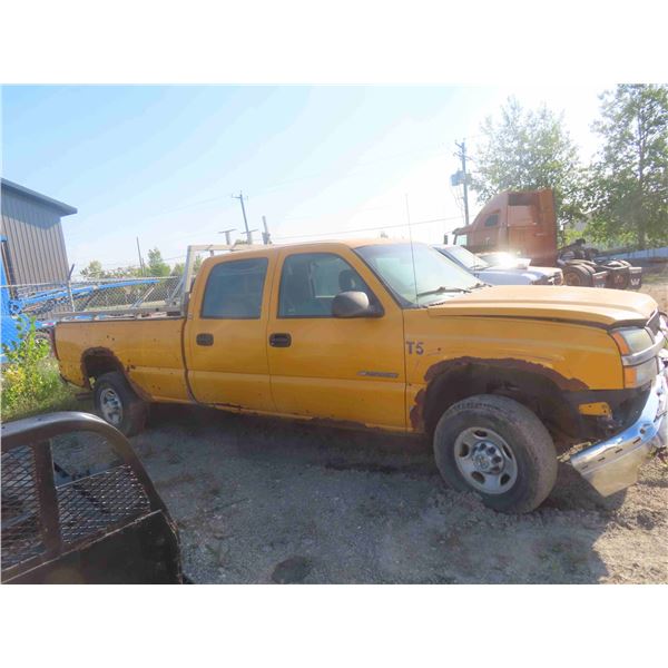 2003 Chevy Silverado 2500 HD Crew Cab | 6L | Automatic |