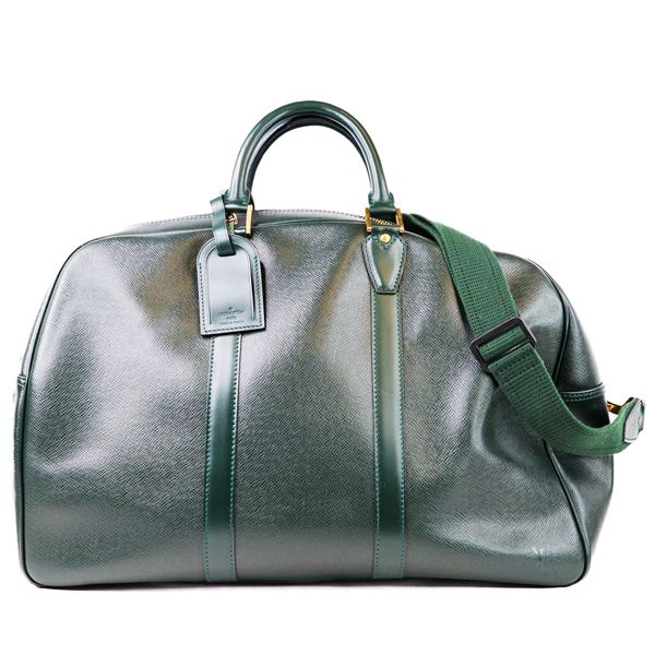 Louis Vuitton Taiga Kendall PM Epicea Green Boston Bag with Strap â€“ M30124