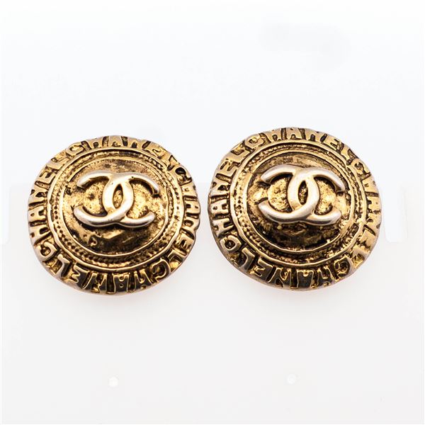 Chanel Round Logo Clip-On Earrings â€“ Vintage Gold-Tone CC Medallion