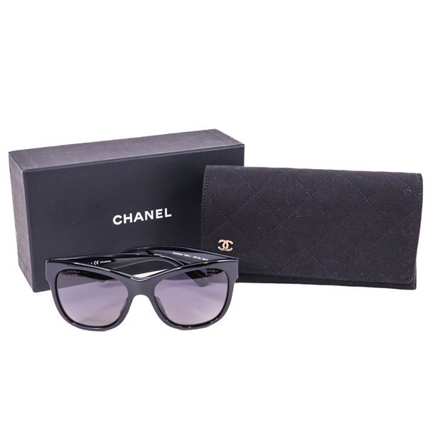 Chanel Black Acetate & Crystal Polarized Sunglasses with Box, Case, etc. â€“ Overs