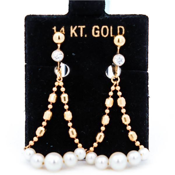 18KYG White Topaz & 3.6mm-5.7mm Pearl Earrings