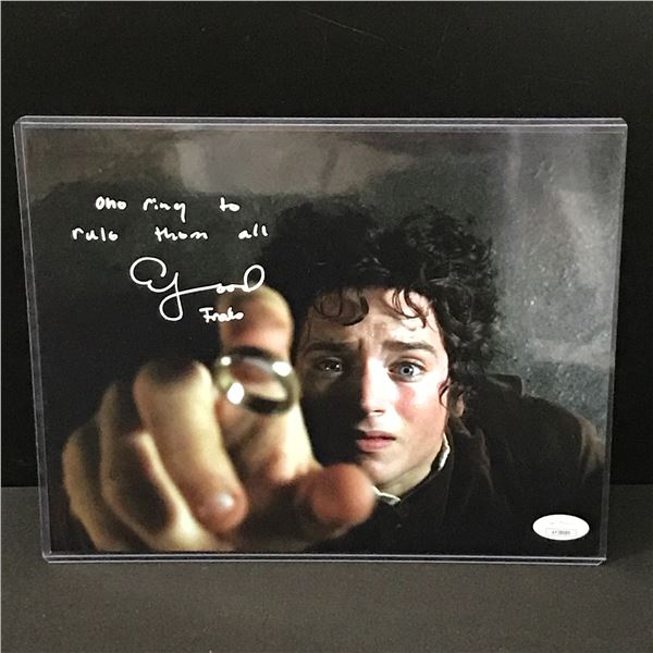 ELIJAH WOOD SIGNED AND INSCRIBED 'ONE RING TO RULE THEM ALL' PICTURE - JSA AND WWOC COA