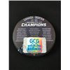 Image 2 : CONNOR MCDAVID SIGNED 4 NATIONS PUCK GCG HOLO