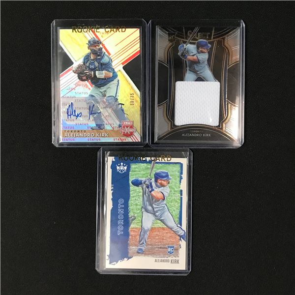 LOT OF 3 BASEBALL CARDS INCLUDING 1 SIGNED