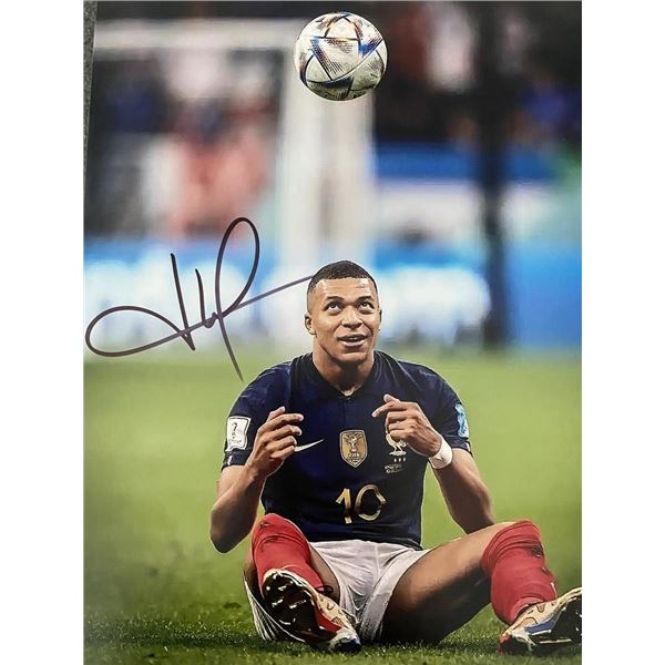 La Liga club Real Madrid Kylian MbappÃ©_x000d_ signed photo
