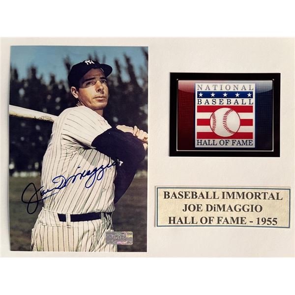 NY Yankees Joe DiMaggio signed photo