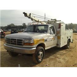 1996 FORD F450 SERVICE TRUCK