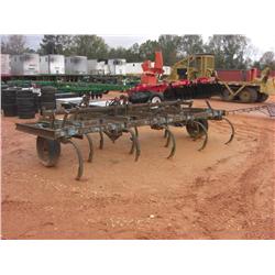 4 ROW CULTIVATOR