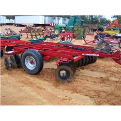 INTERNATIONAL DISC HARROW
