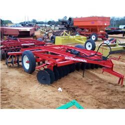 IHC 8' DISC HARROW