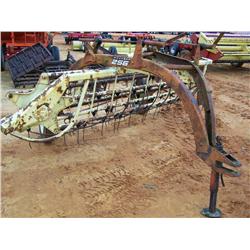 NEW HOLLAND HAY RAKE