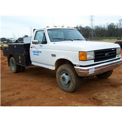 1990 F SERIES SUPER DUTY FLATBED TRUCK