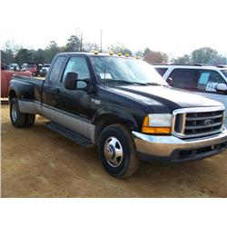 2001 FORD F350 DUALLY