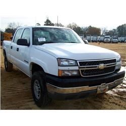 2005 CHEVROLET 2500 HD CREW CAB PICKUP