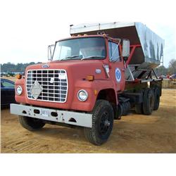 1984 FORD 8000 T/A FEED TRUCK
