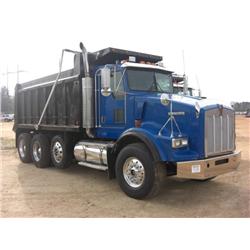 2004 KENWORTH TRI-AXLE DUMP