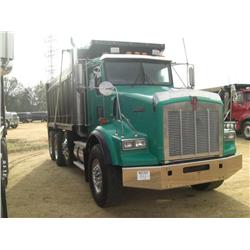 2004 KENWORTH TRI-AXLE DUMP