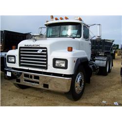 2001 MACK RD688S T/A TRUCK TRACTOR